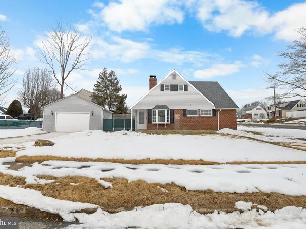 727 Sherrie Rd, Philadelphia, PA 19115