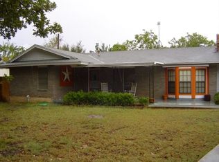 426 Bandera Blvd, Bandera, TX 78003