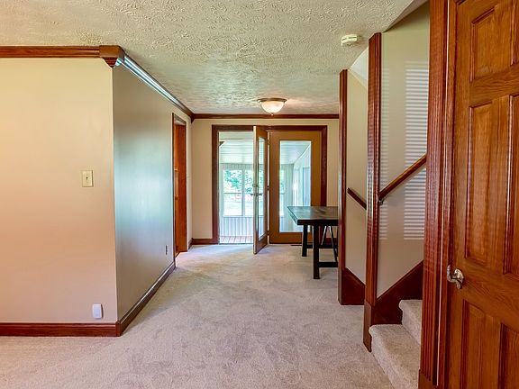 3rd image of 7855 Bluff Rd