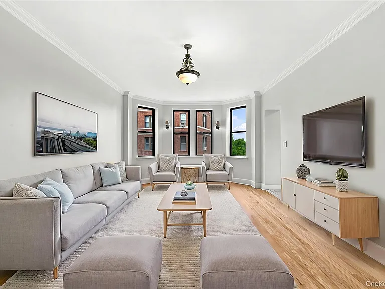 11 Alden Rd #5L — Photo 3