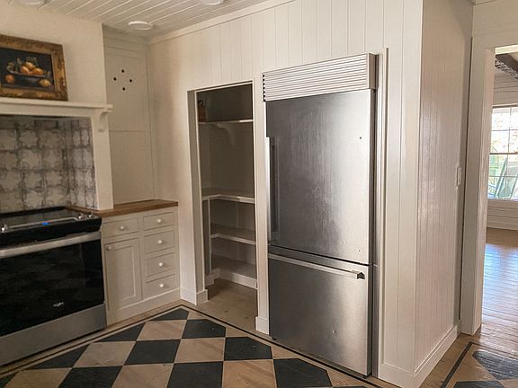 3rd image of 150 Blue Sky Ln