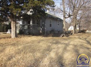 814 SE 13th St, Topeka, KS 66607