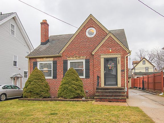 2nd image of 1585 Cordova Ave