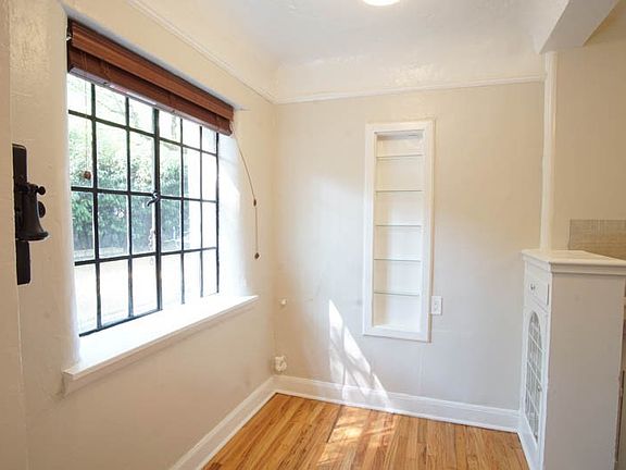 5th image of 2284 NW Everett St APT 203