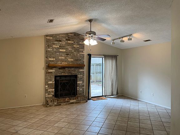 2nd image of 1302 Spriggs Ct