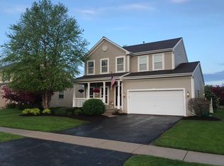 409 River Bend Dr, Genoa, IL 60135