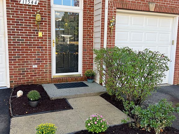 Front Entry - Outdoor