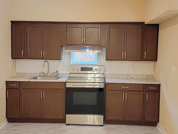 2nd image of 4117 Woodleigh St #B