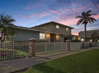 121 NE 3rd St, Dania, FL 33004