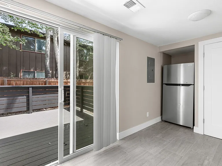 1602 Garfield Ave #2 — Photo 4