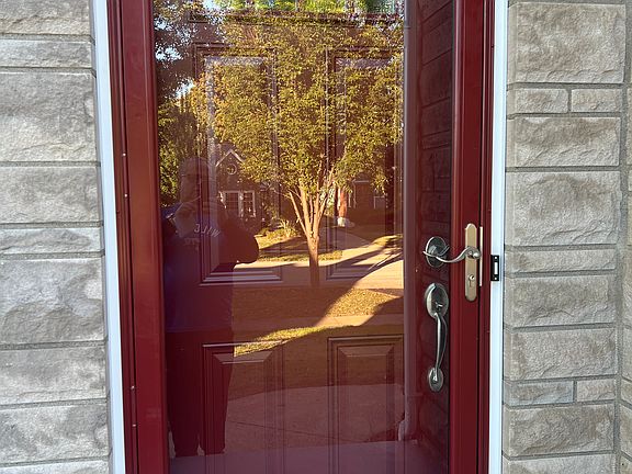 4th image of 114 Ridgeway Ave