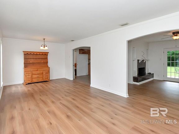 2nd image of 6840 Highmont Dr