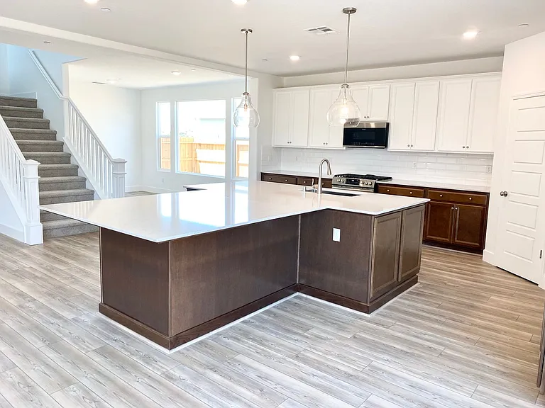 5817 E Truman Ave — Photo 5