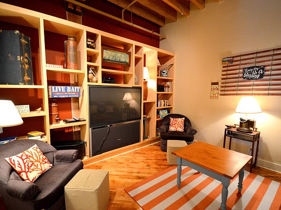5th image of 110 N 1st St #210