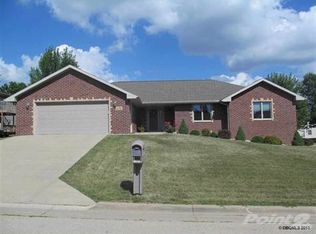 2270 Yorktown Rd, Dubuque, IA 52002