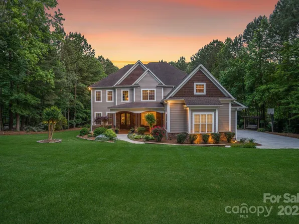 4877 River Hills Dr, Denver, NC 28037