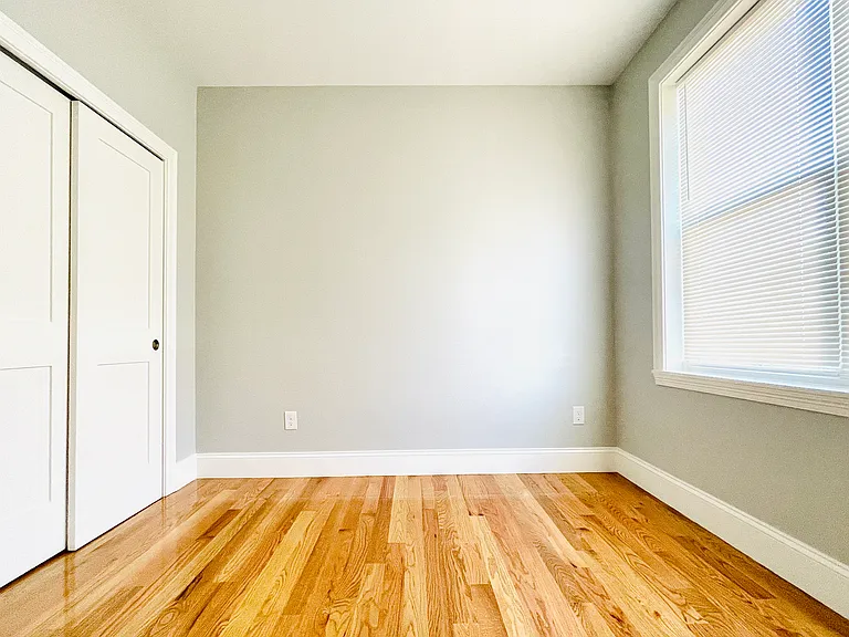 495 Geneva Ave #8 — Photo 5