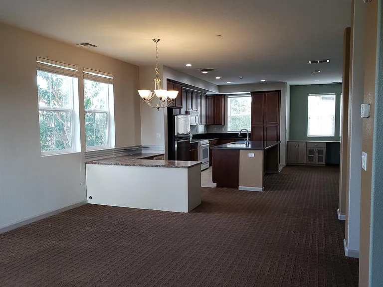 2144 Morrow St — Photo 11