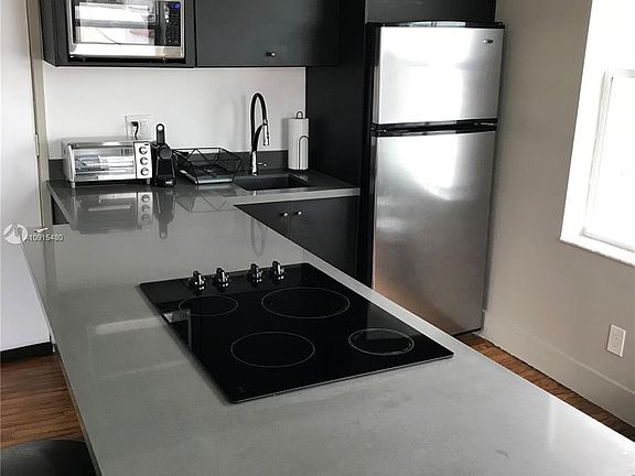 2nd image of 1618 Michigan Ave APT 37