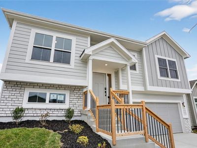 16232 Giorgia St, Parkville, MO, 64152