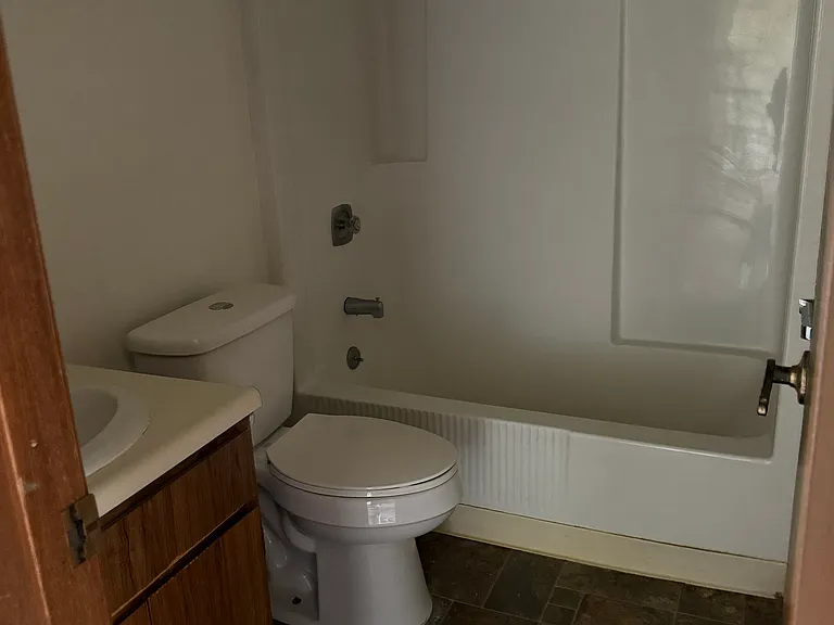 17-19 East St #19A — Photo 7