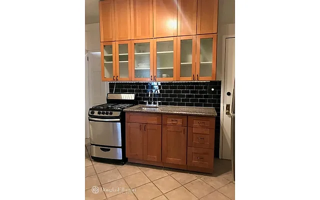 Rented by Douglas Elliman | media 20