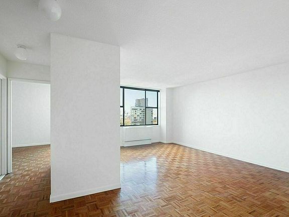 3rd image of 211 W 56th St APT 11A