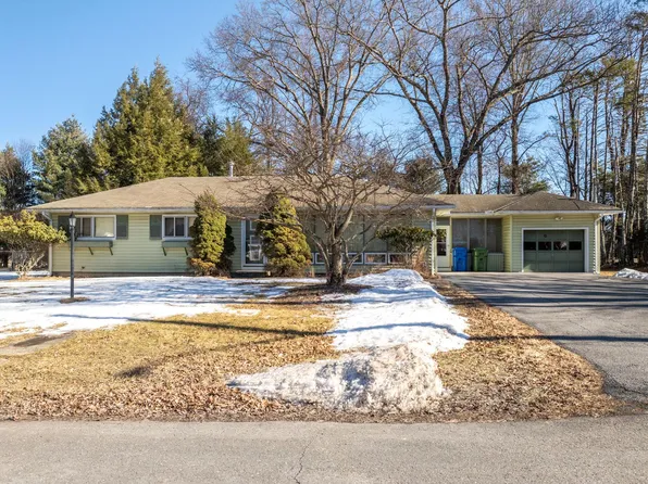 6 Thomas Jefferson Place, Middletown, NY 10940