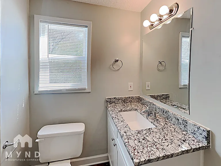 5924 Sutton Dr — Photo 15