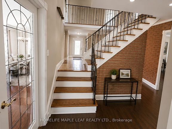 4th image of 20 Brookfield Ct