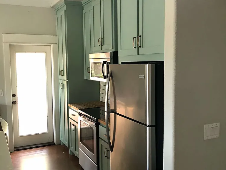 808 W Hull St — Photo 3