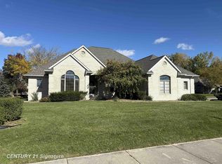 3820 Prairie Creek Ln, Saginaw, MI 48603