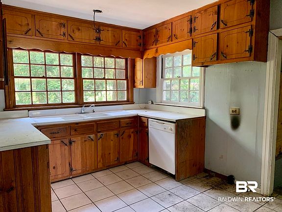 4th image of 205 Idlewood Dr