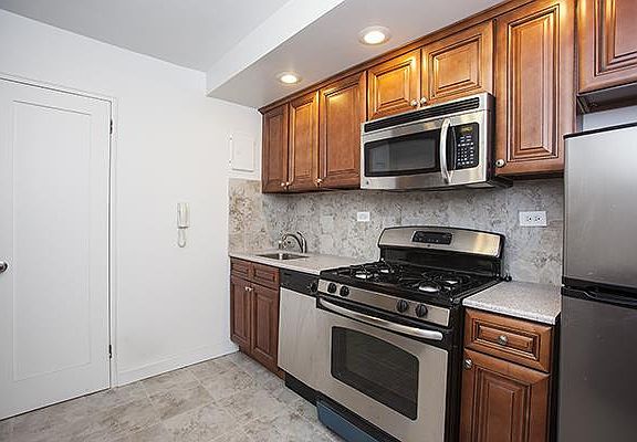 4th image of 6714 108th St #3C