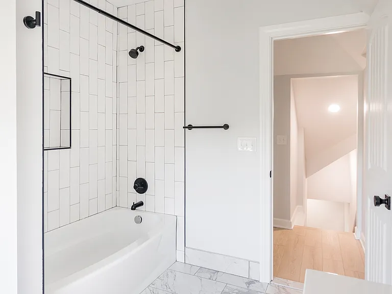 458 Hague St #2 — Photo 11