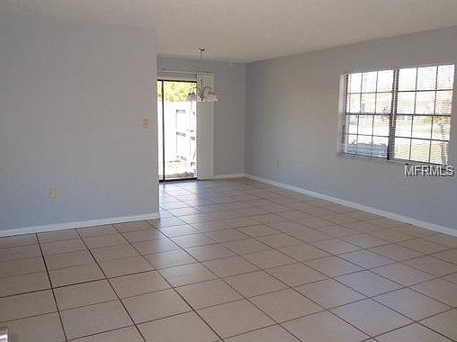 4th image of 1405 Crystal Ct
