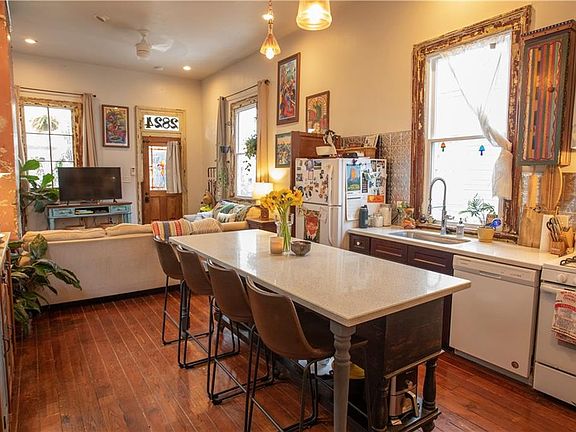 4th image of 2824 Dryades St