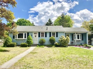 95 Hanian Dr, Weymouth, MA 02189