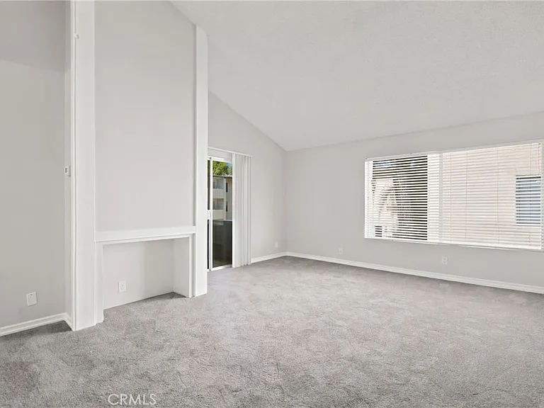 15425 Sherman Way #211 — Photo 4