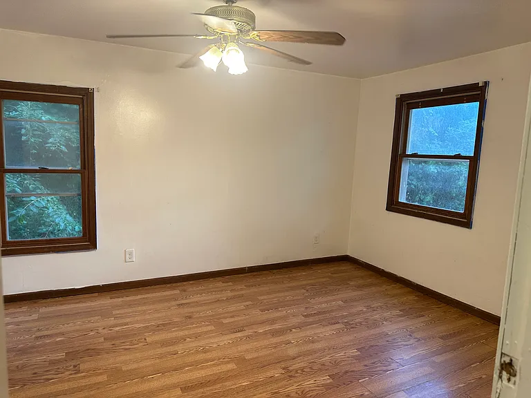 4501 Katherine St — Photo 11