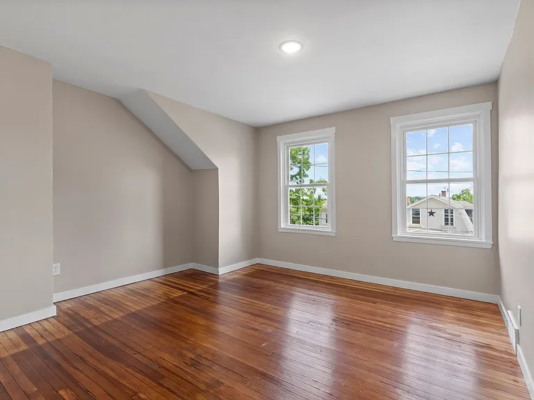 350 Ridgewood Ave — Photo 17