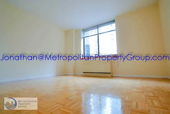 Rented by Metropolitan Property Group | media 21