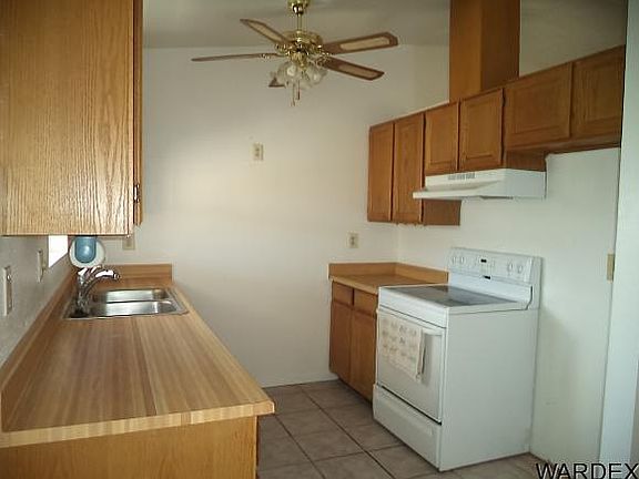 5th image of 1860 Gloria Ave