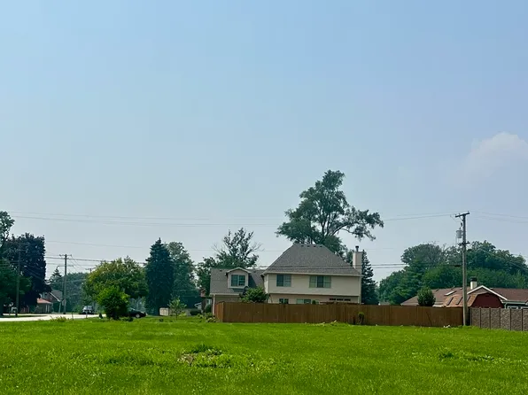 168 Ridgewood Ave, Bensenville, IL 60106