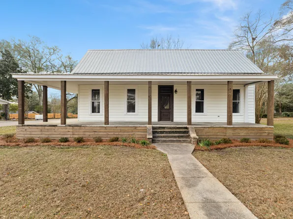 500 Cedar Ave, Richton, MS 39476
