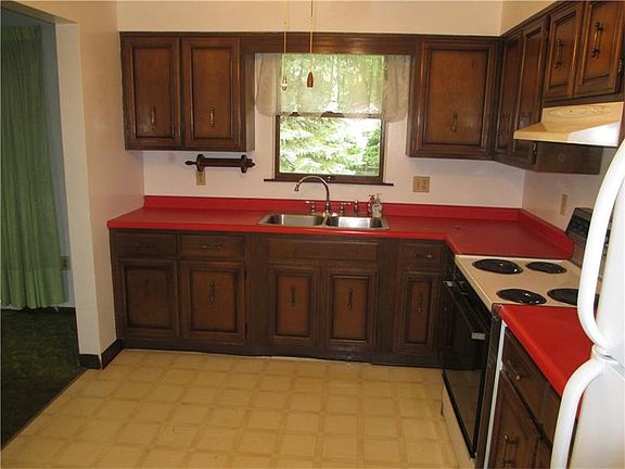 2nd image of 1212 Monastery Dr