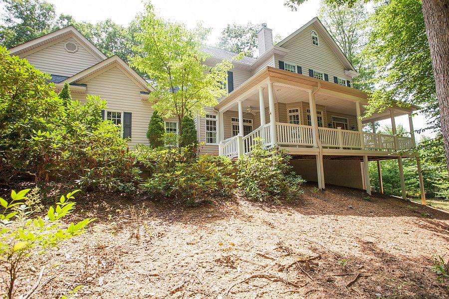 1st image of 44 Bridlewood Dr