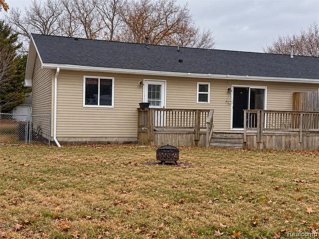 2 bed, 2.0 bath, 1104 sqft, $1,650 — Photo 2