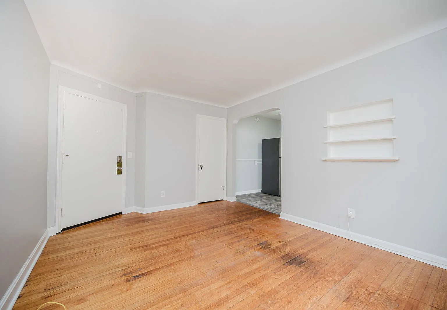 1 bed, 1.0 bath, 650 sqft, $1,100 — Photo 2