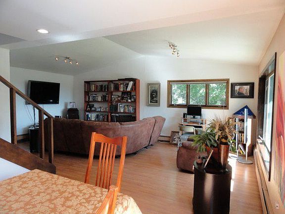 4th image of 1341 Overhill Dr